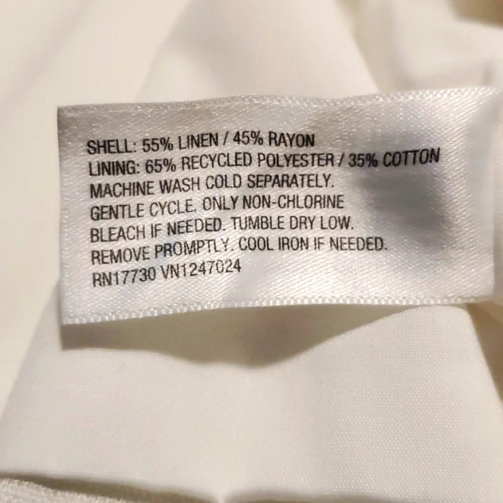 Women's White Button-Up Vest - Picture 4 of 5